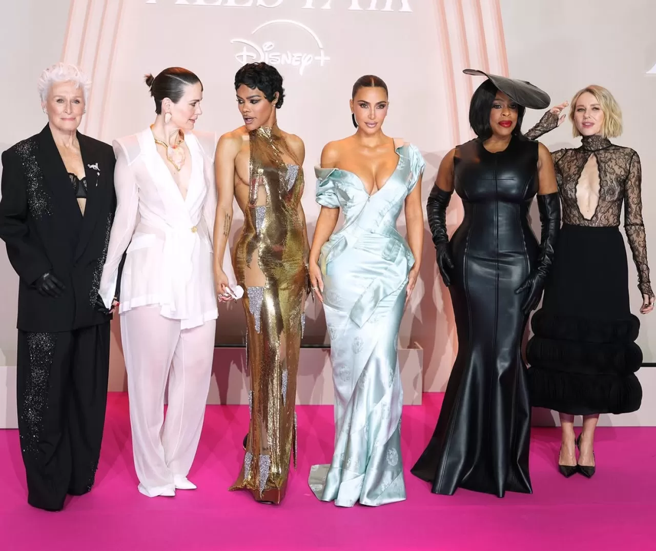 'All's Fair' Paris Prömiyerinde Yüksek Moda Rüzgarları Esti