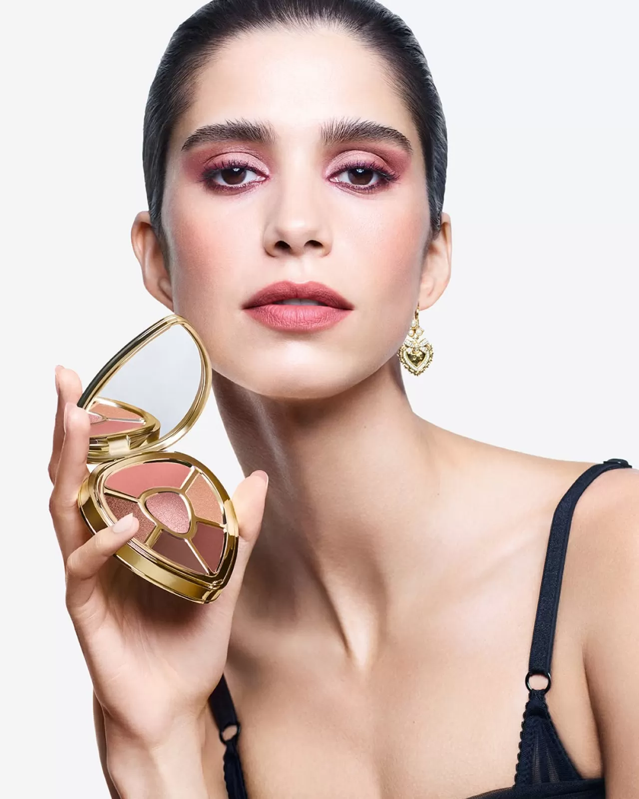 Dolce&Gabbana'dan Günlük Makyaj İçin Çok Yönlü Far Paleti