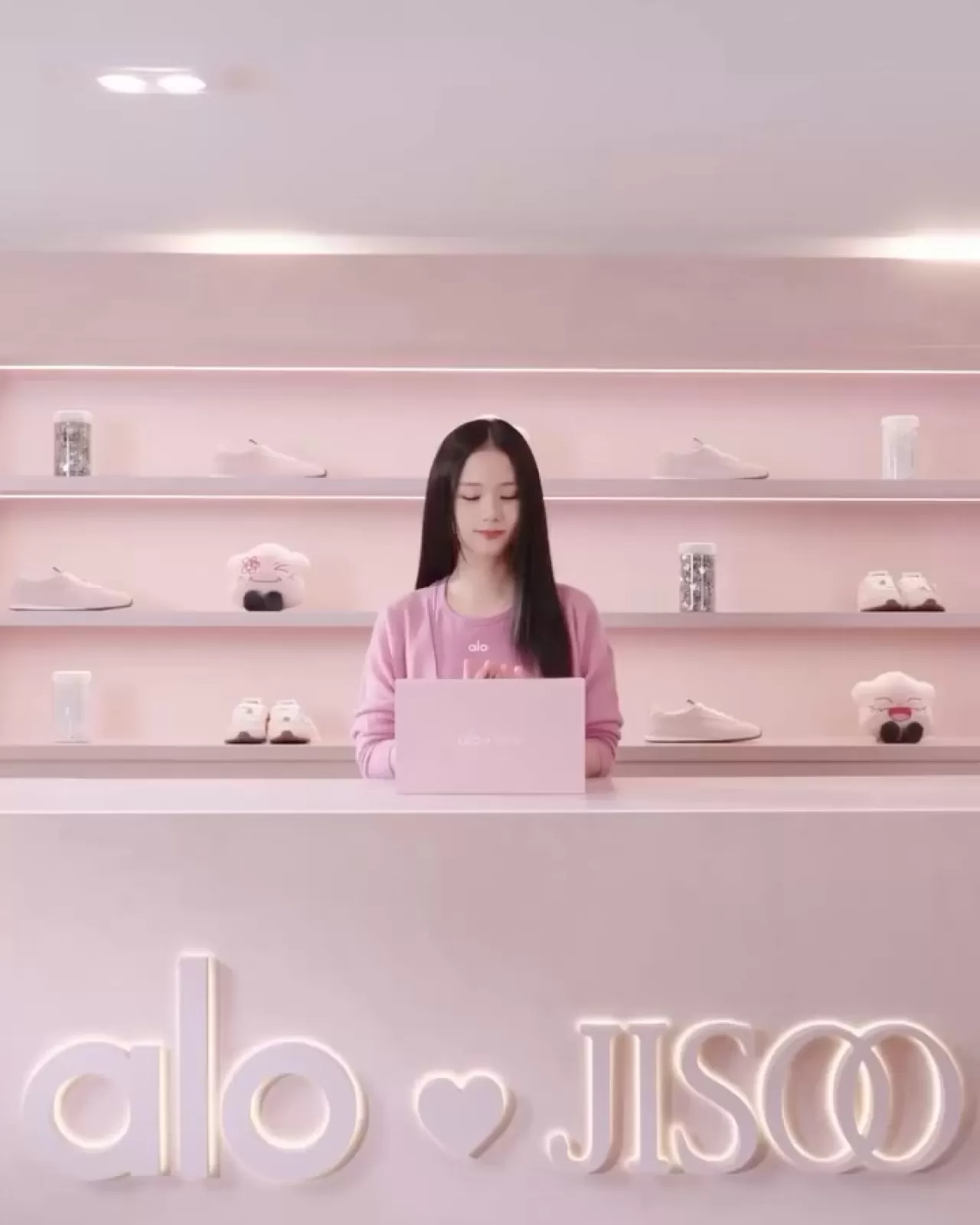 JISOO, Alo Seoul Instagram Hesabından Paylaşımda Bulundu