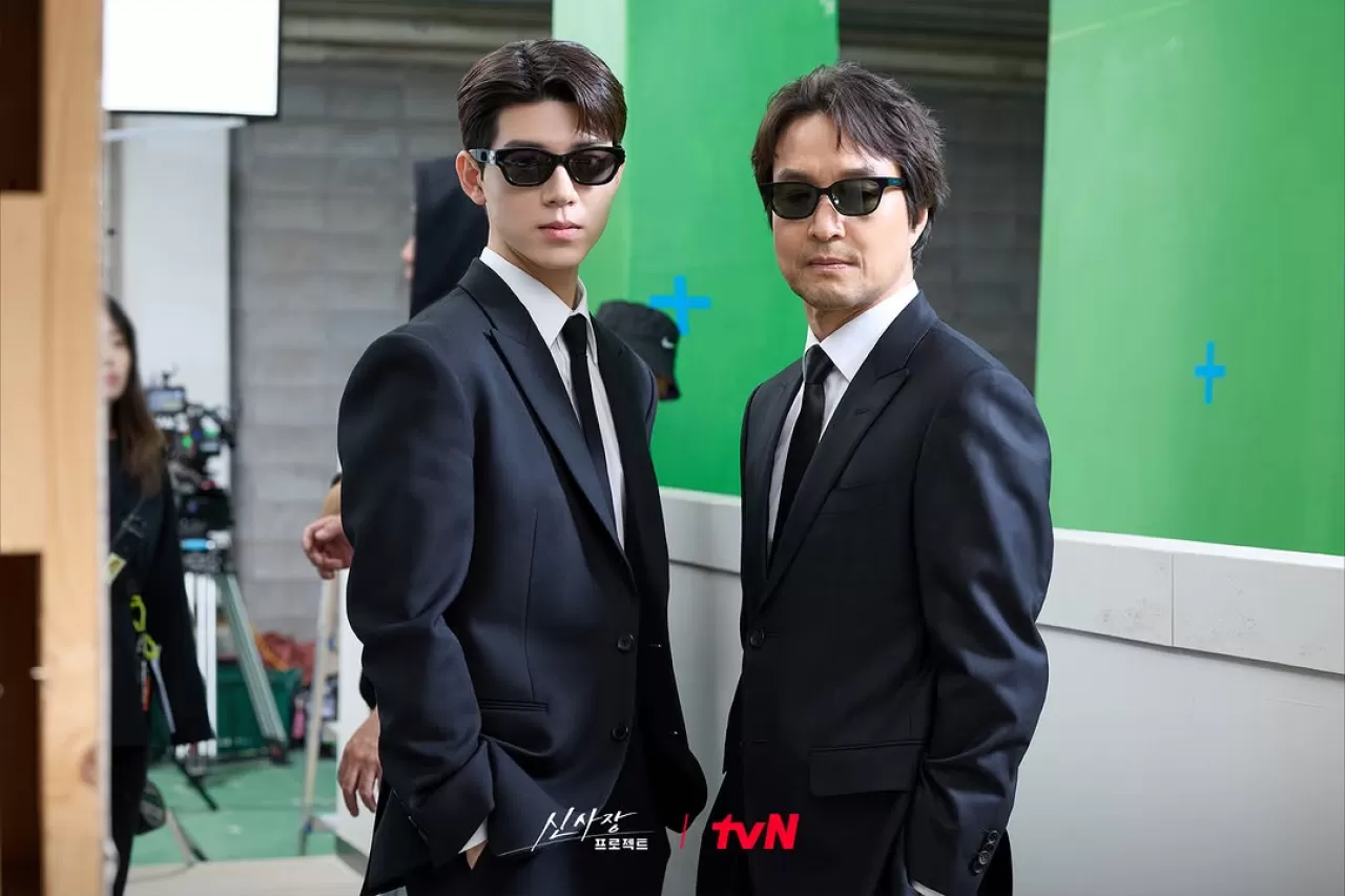 tvN, "Shinsa Jang Project" İzleyicilerine Özel Görseller Paylaştı