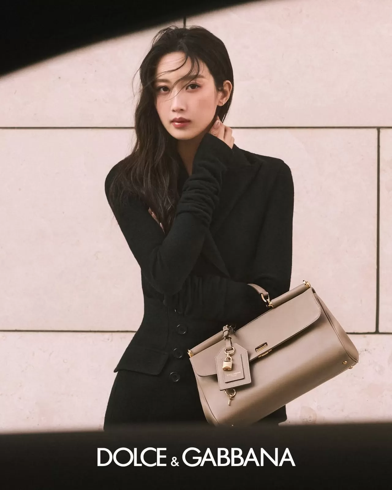 Dolce&Gabbana, Yeni Kadın Çanta Koleksiyonu için MUN KA.YOUNG'u Seçti