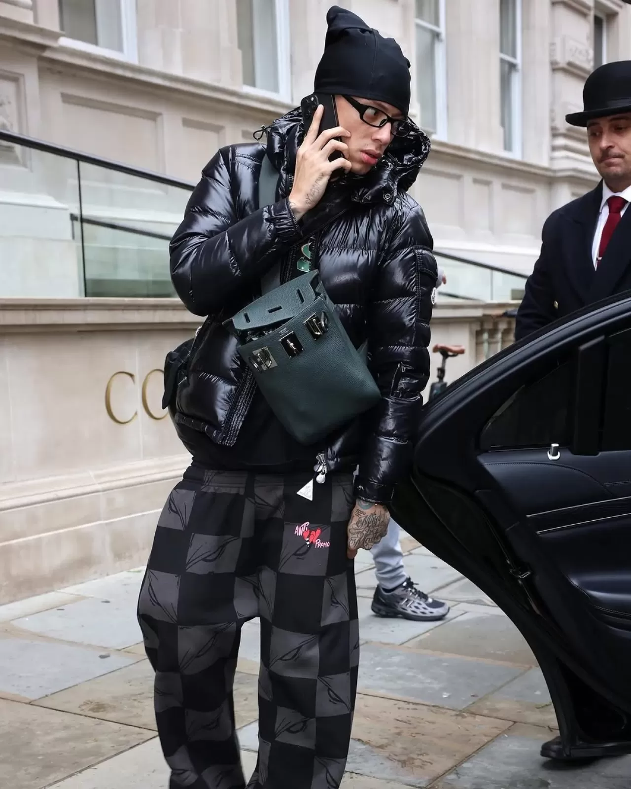 Central Cee, Londra'da 10.500 Sterlin Değerindeki Hermès Çantası ile Görüntülendi