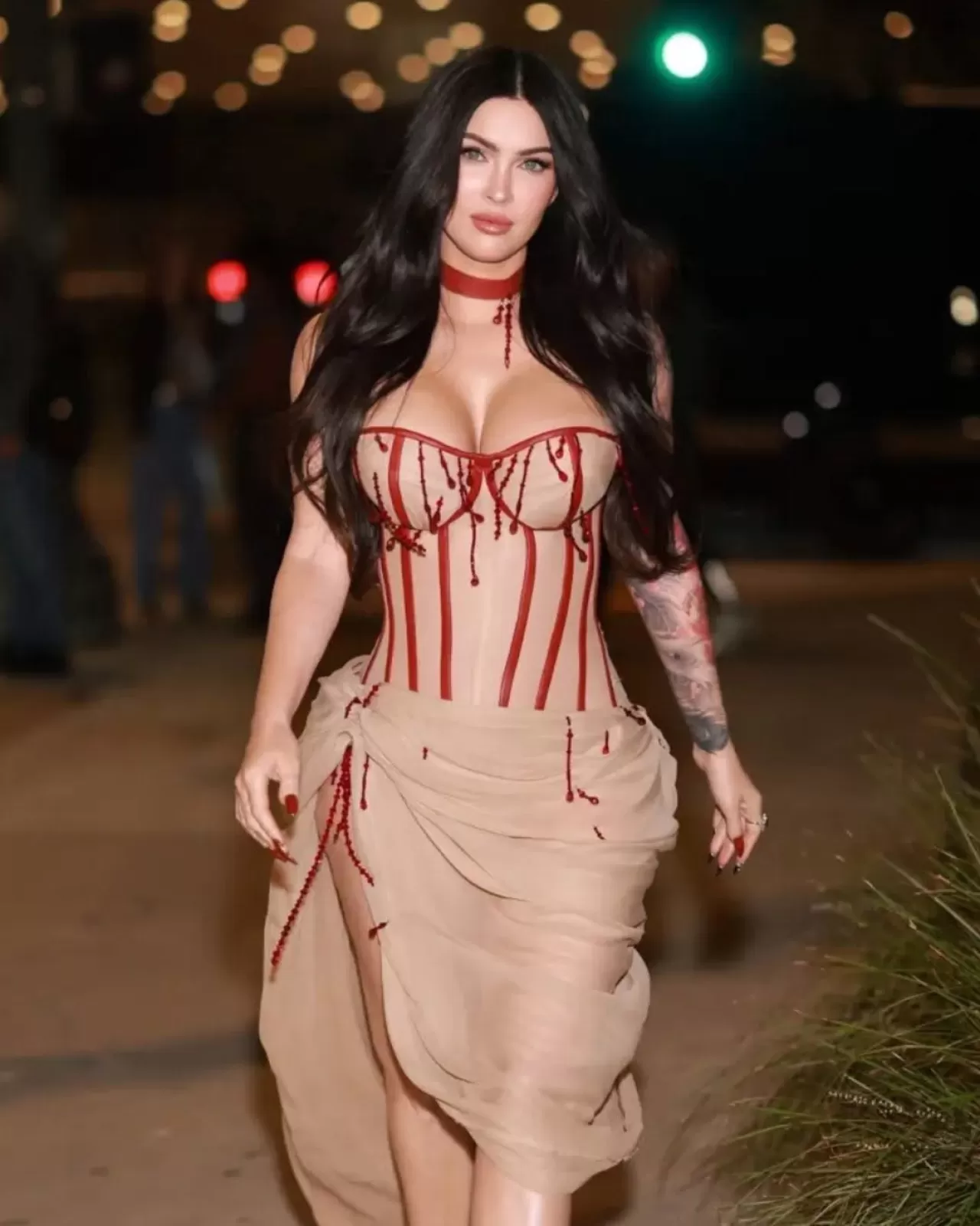 Megan Fox, 'Jennifer's Body' Filminin Özel Gösteriminde Etkileyici Bir Görünüm Sergiledi