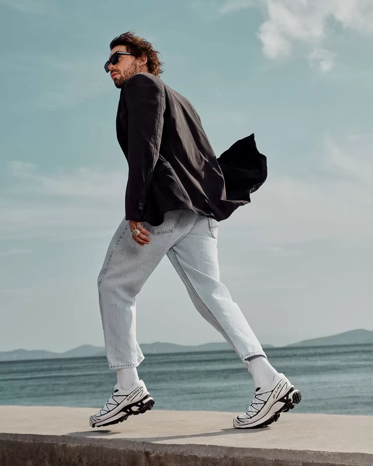 Salomon XT-6 Sportstyle: Konfor ve Stilin Buluşması