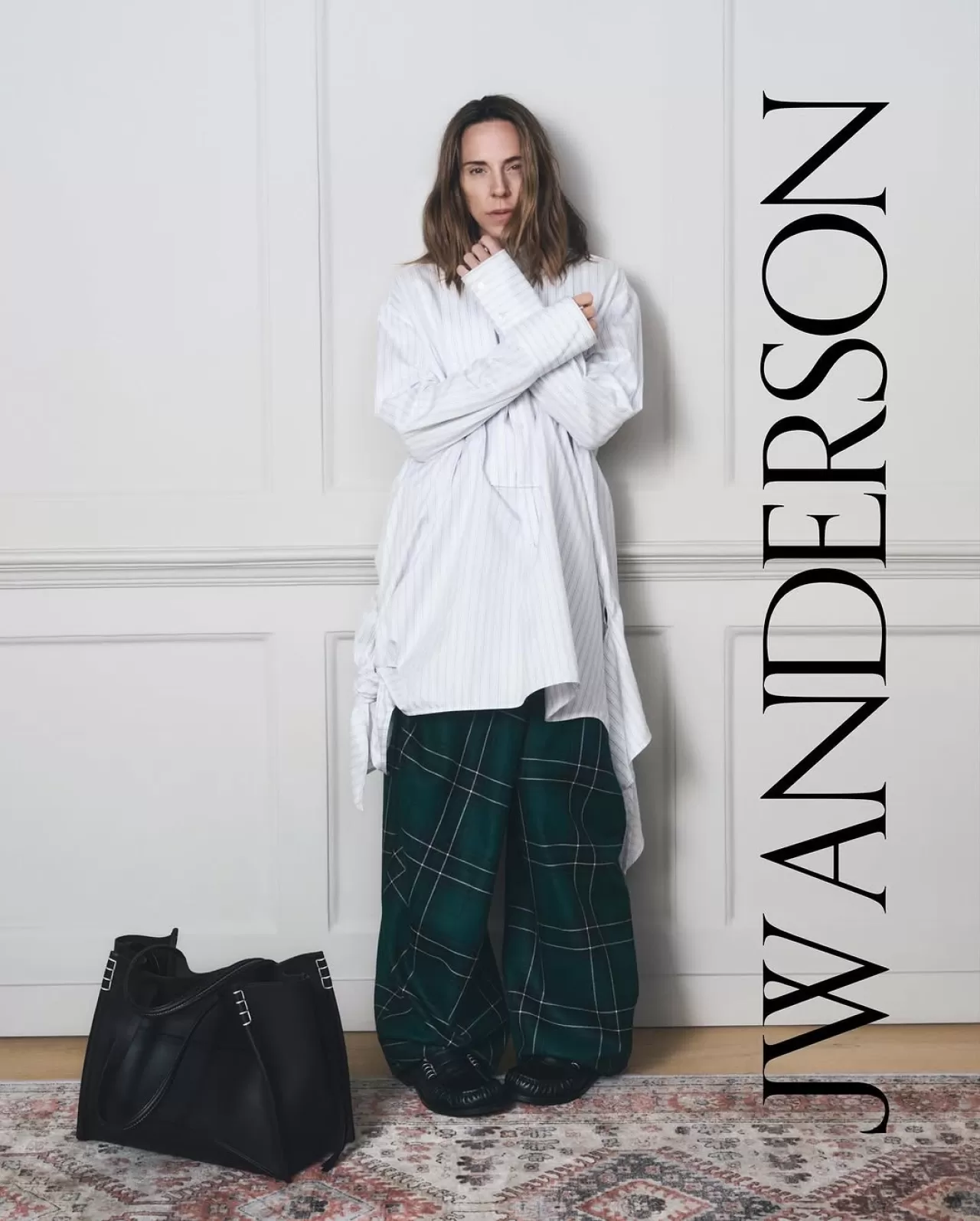 JW Anderson, Spice Girls'tan Melanie C'yi Yeni 'The Loafer Bag' Kampanyasında Ağırlıyor