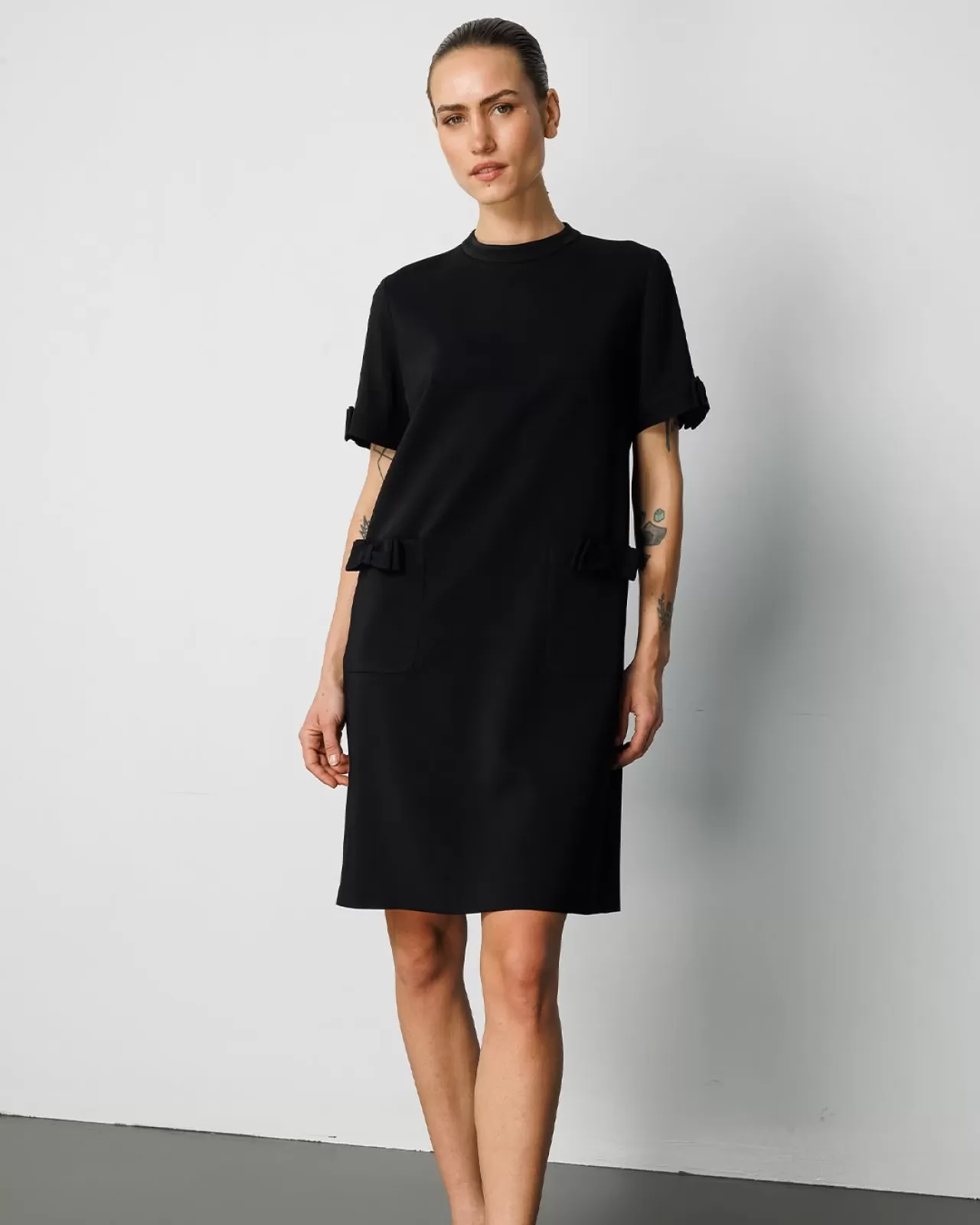 Tüzün Giyim, Fiyonklu Elbise ile Yeni Sezonu Karşılıyor