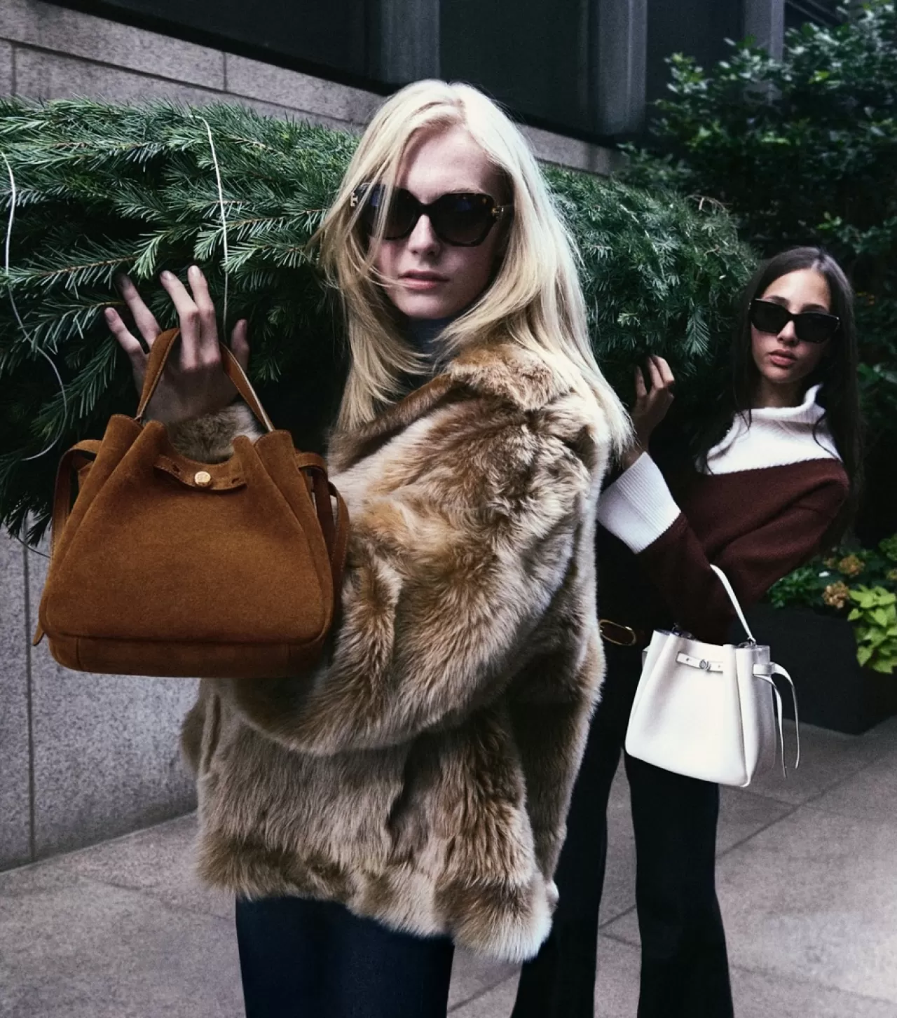 Tory Burch Markasının Yeni Tatil Kampanyası Yayınlandı