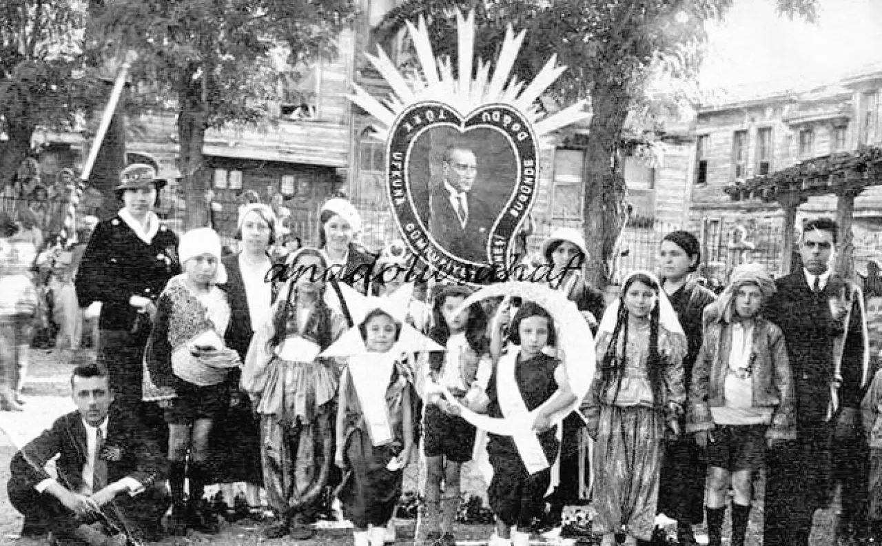 Cumhuriyetin İlanı ve Milletin İnsanca Yaşam İdeali