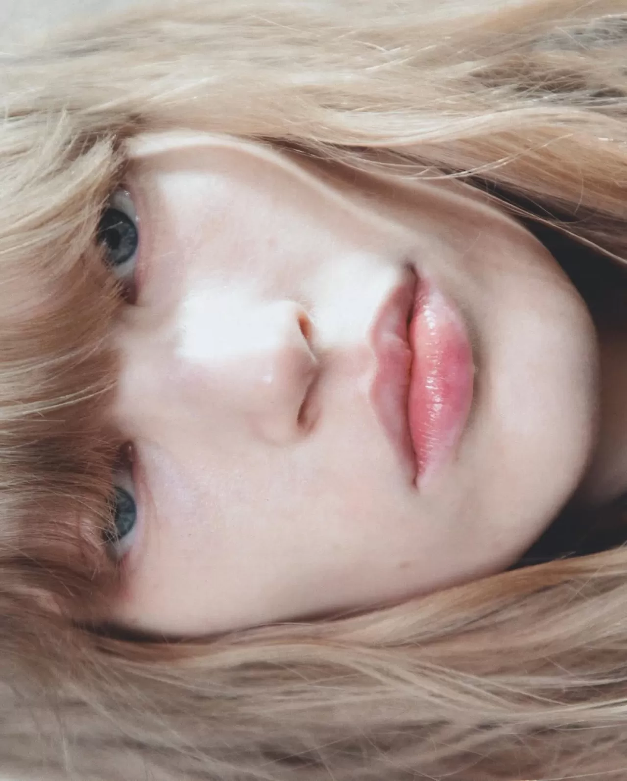 Chloé, Chemena Kamali'nin İlk Koleksiyonu 'Winter 25' ile Yeni Bir Döneme Adım Atıyor