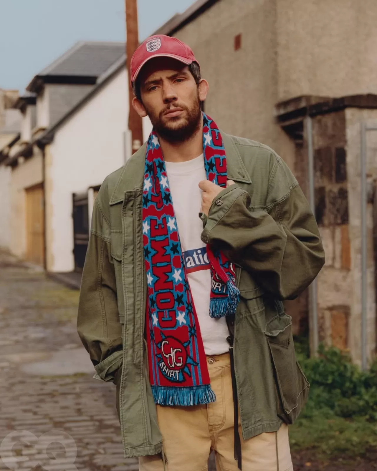 Josh O'Connor: Premièrede İki Dünya Arasında Sıkışmış Bir Yıldız