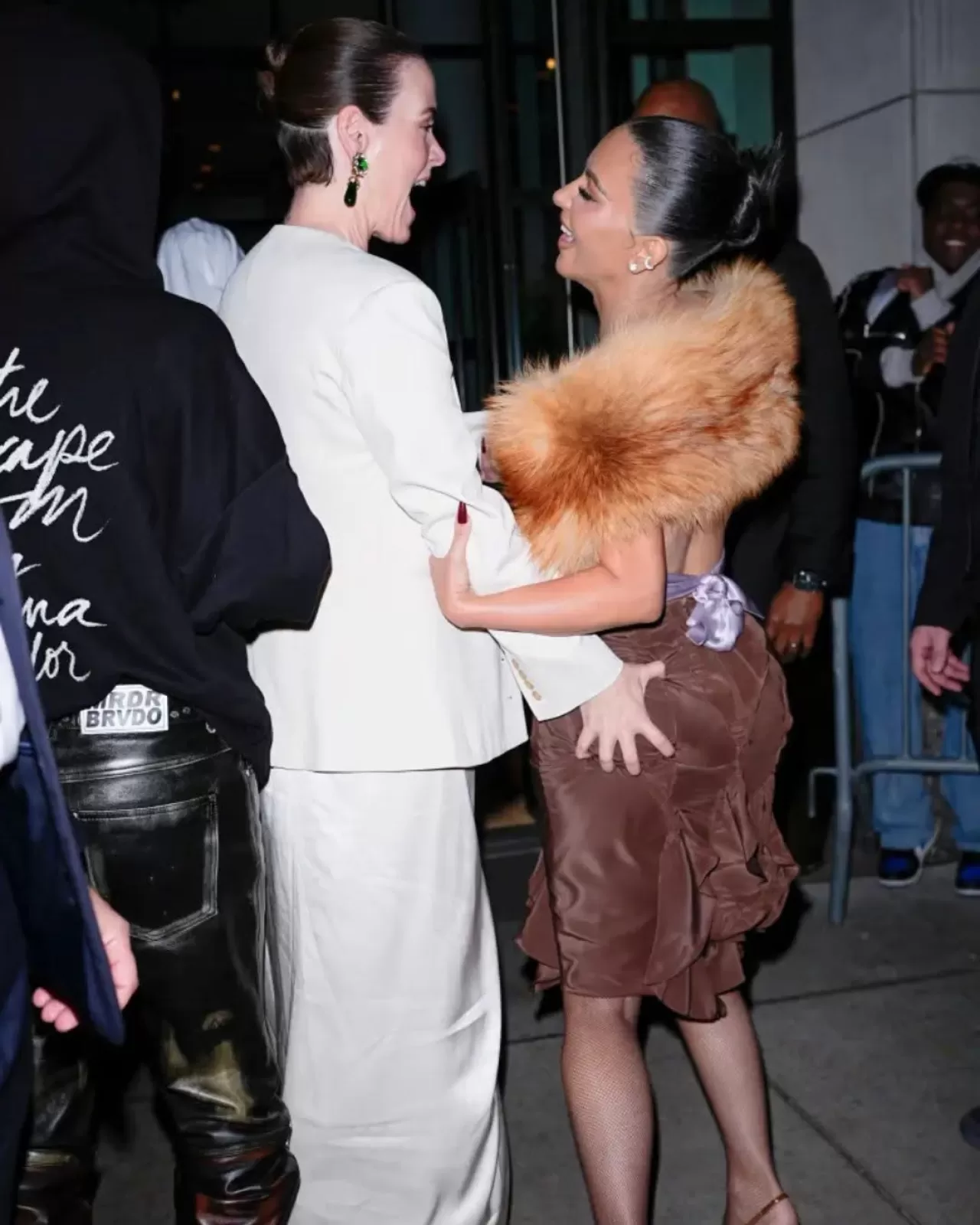 Sarah Paulson ve Kim Kardashian'ın 'All's Fair' Galasında Samimi Anları