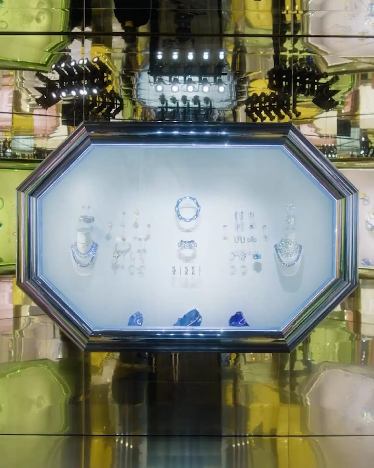 스와로브스키, LA에서 'Masters of Light' 전시 개최