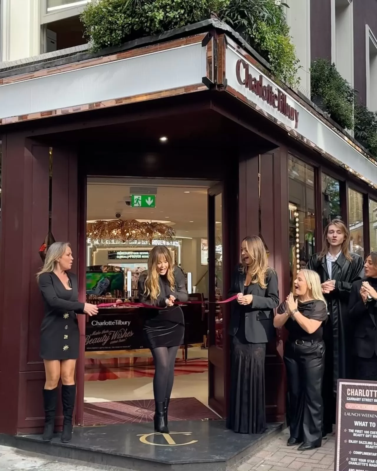 Charlotte Tilbury, Londra'nın Ünlü Carnaby Sokağı'nda Yeni Güzellik Merkezini Açtı