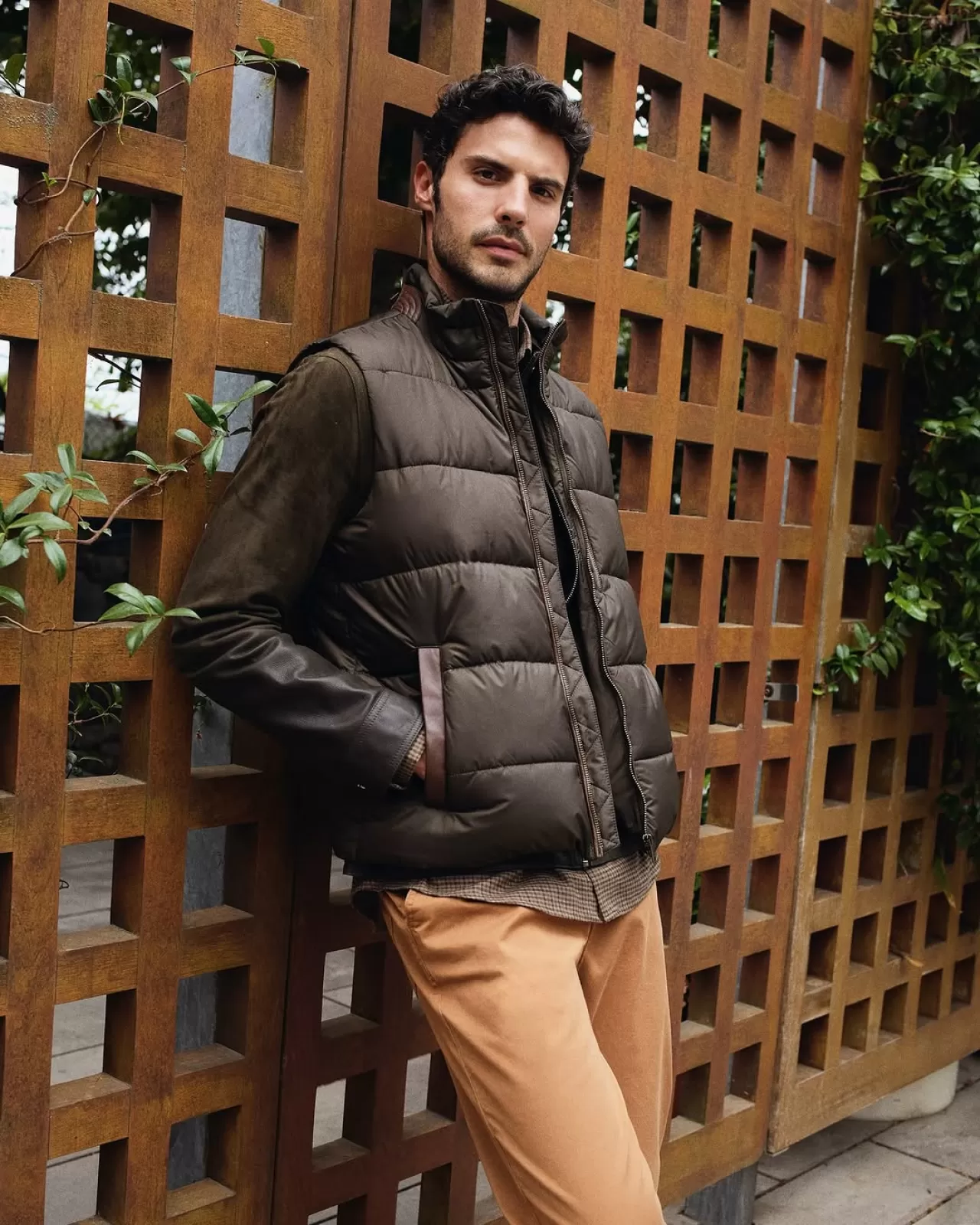 NetWorkAnda FW2526 Koleksiyonu: Mevsimin Doğal Tonlarıyla Modern Silüetler